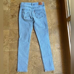 311 Levi’s shaping skinny jeans